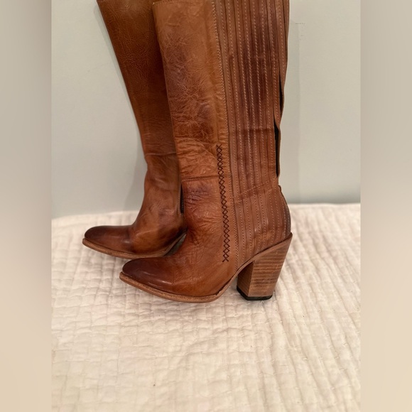 Freebird brown boot. Size 8 great condition - Picture 2 of 9
